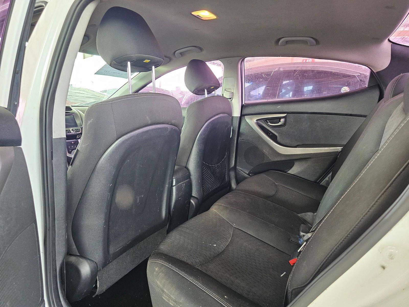 2012 HYUNDAI AVANTE — 280162 KM — Lot 606910 — Souq - Marhaba Auctions Used Cars - Image 6