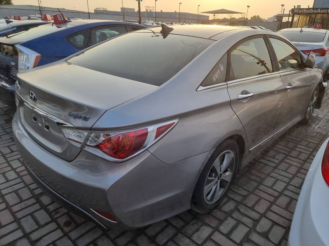 HYUNDAI SONATA 2011 - Marhaba Auction Used Cars - Image 4
