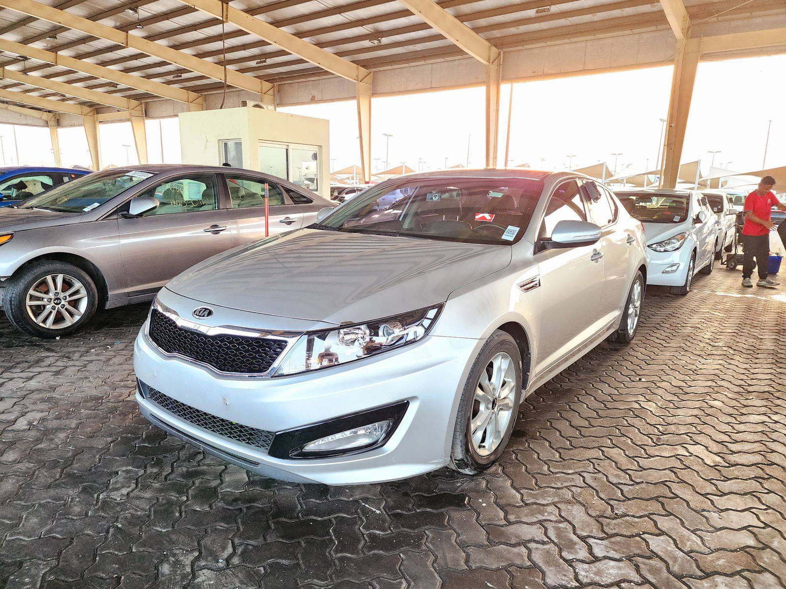 2013 KIA K5 — 88338 KM — Lot 394159 — Souq - Marhaba Auctions Used Cars - Image 5