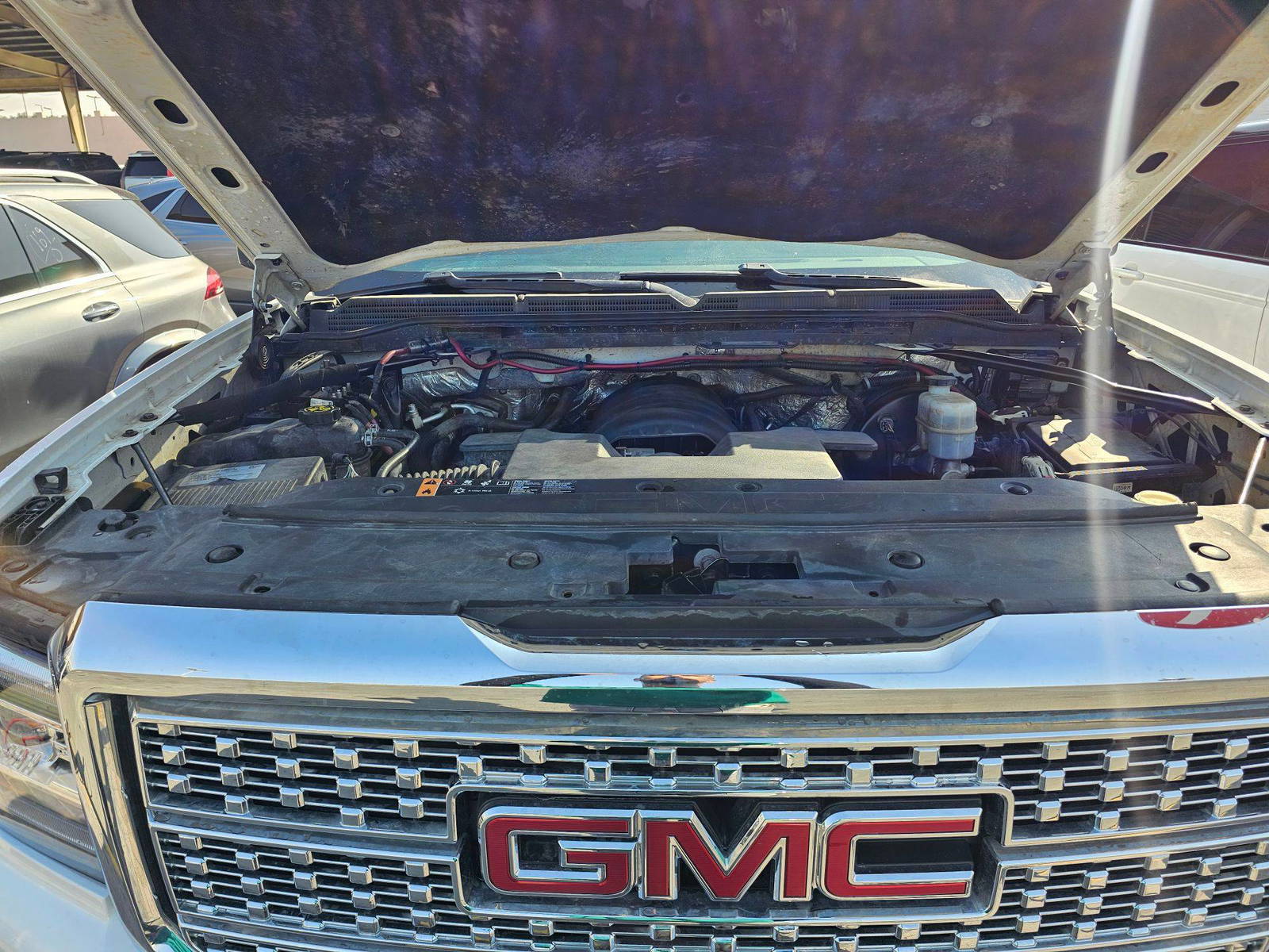 GMC SIERRA, K1500 DENALI 2017 - Marhaba Auction Used Cars - Image 10