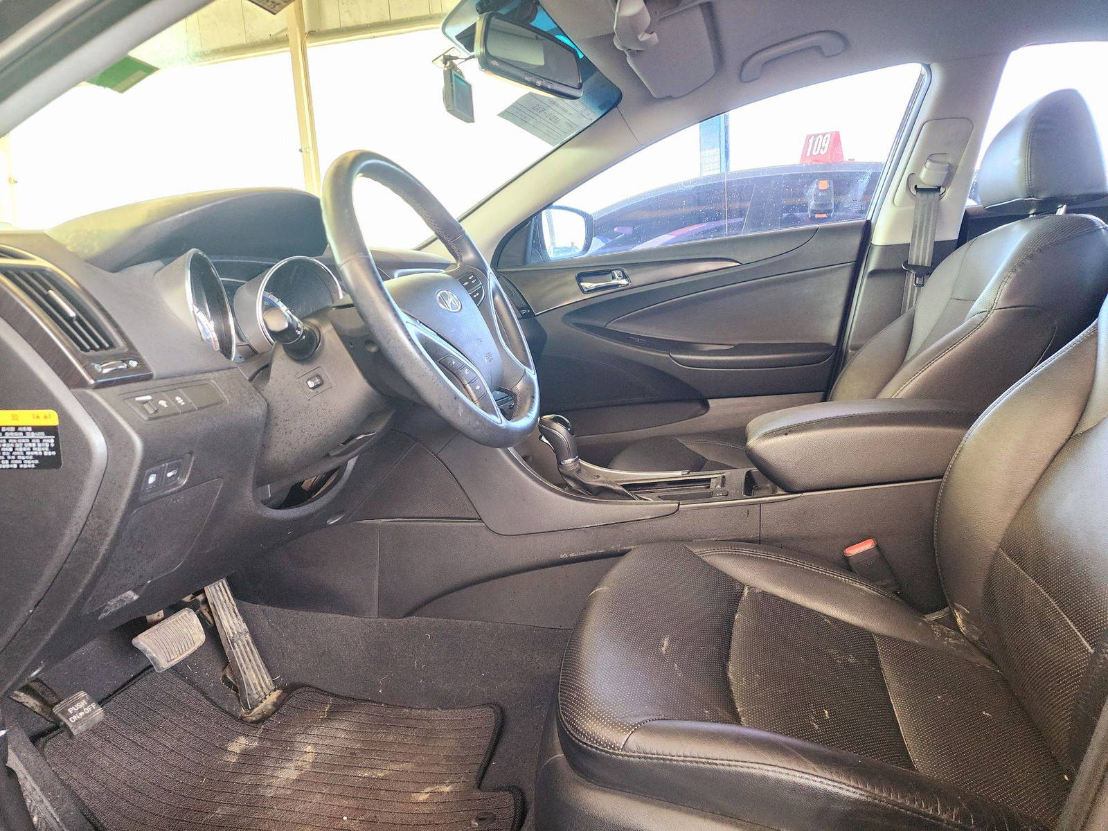 2013 HYUNDAI SONATA — 165575 KM — Lot 558214 — Souq - Marhaba Auctions Used Cars - Image 8
