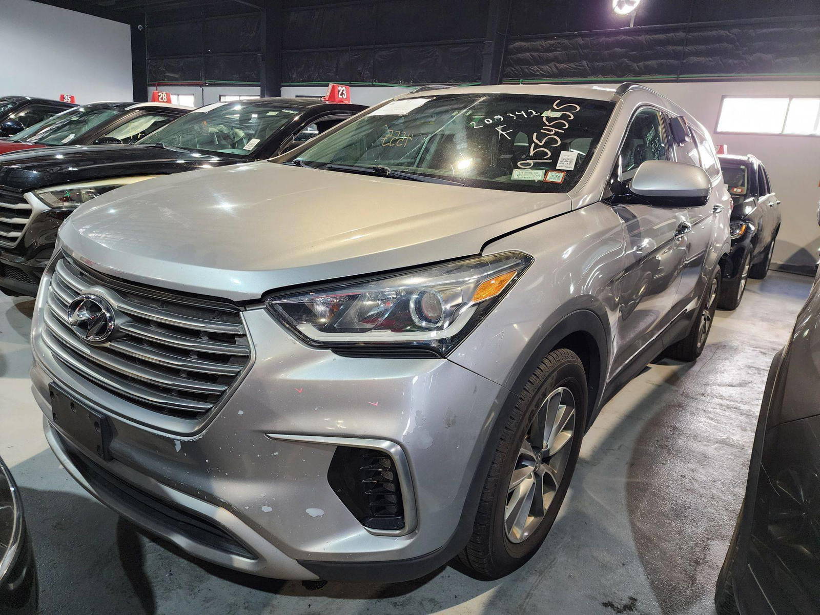 2017 HYUNDAI SANTA FE — 164944 Miles — Lot 209342 — Al Quoz - Marhaba Auctions Used Cars - Image 5