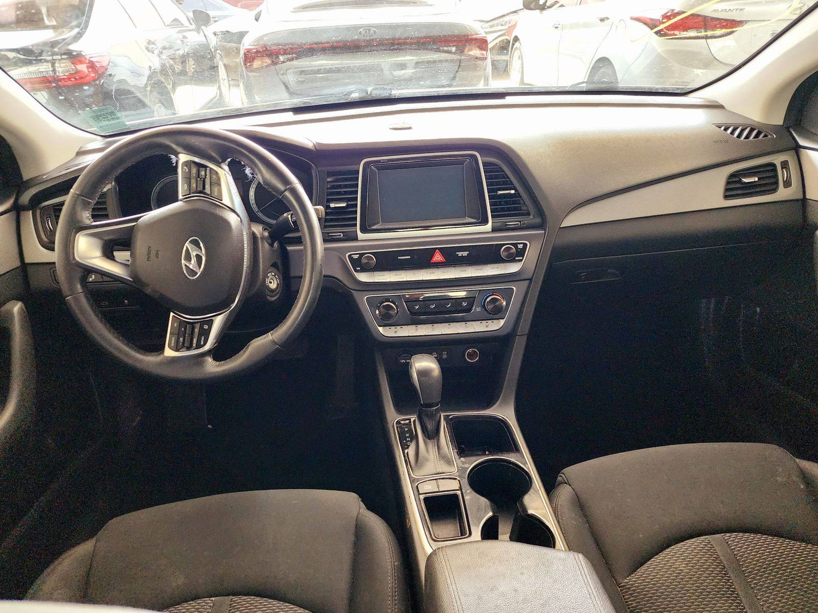 2018 HYUNDAI SONATA — 166744 KM — Lot 77044634 — Souq - Marhaba Auctions Used Cars - Image 7