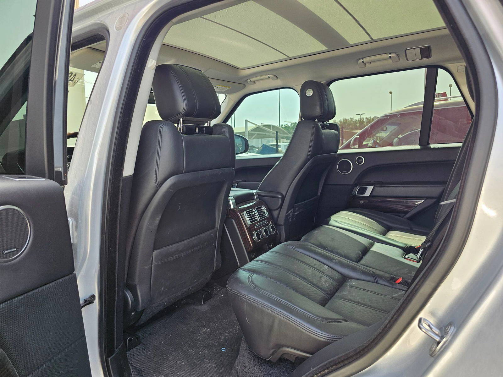 LAND ROVER RANGE ROVER 2016 - Marhaba Auction Used Cars - Image 6