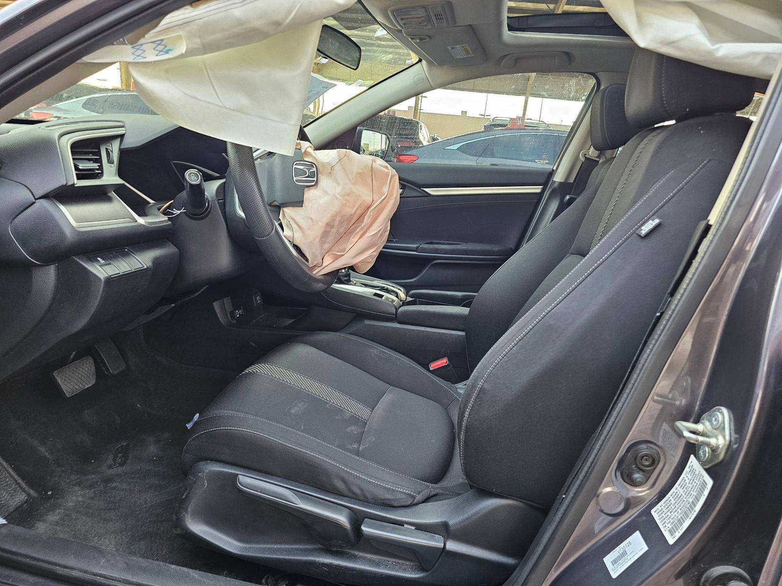 2016 HONDA CIVIC — 131860 Miles — Lot E232740 — Souq - Marhaba Auctions Used Cars - Image 9