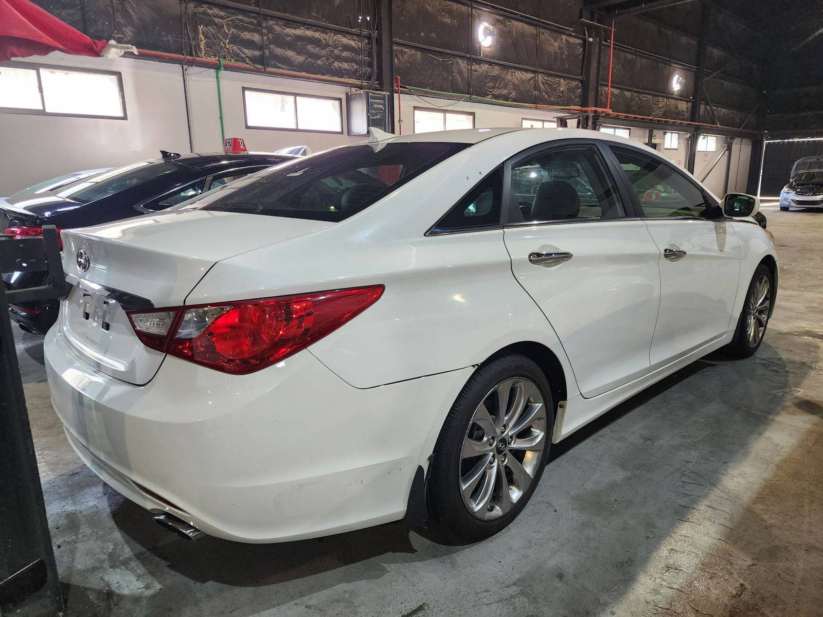 2013 HYUNDAI SONATA — 102712 Miles — Lot 42633575 — Al Quoz - Marhaba Auctions Used Cars - Image 5
