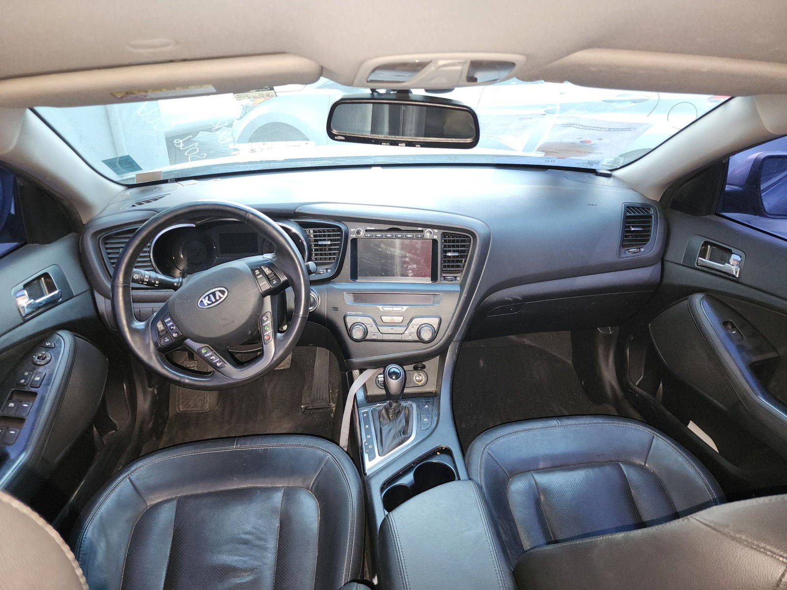 2013 KIA K5 — 234590 KM — Lot 016267 — Al Quoz - Marhaba Auctions Used Cars - Image 9