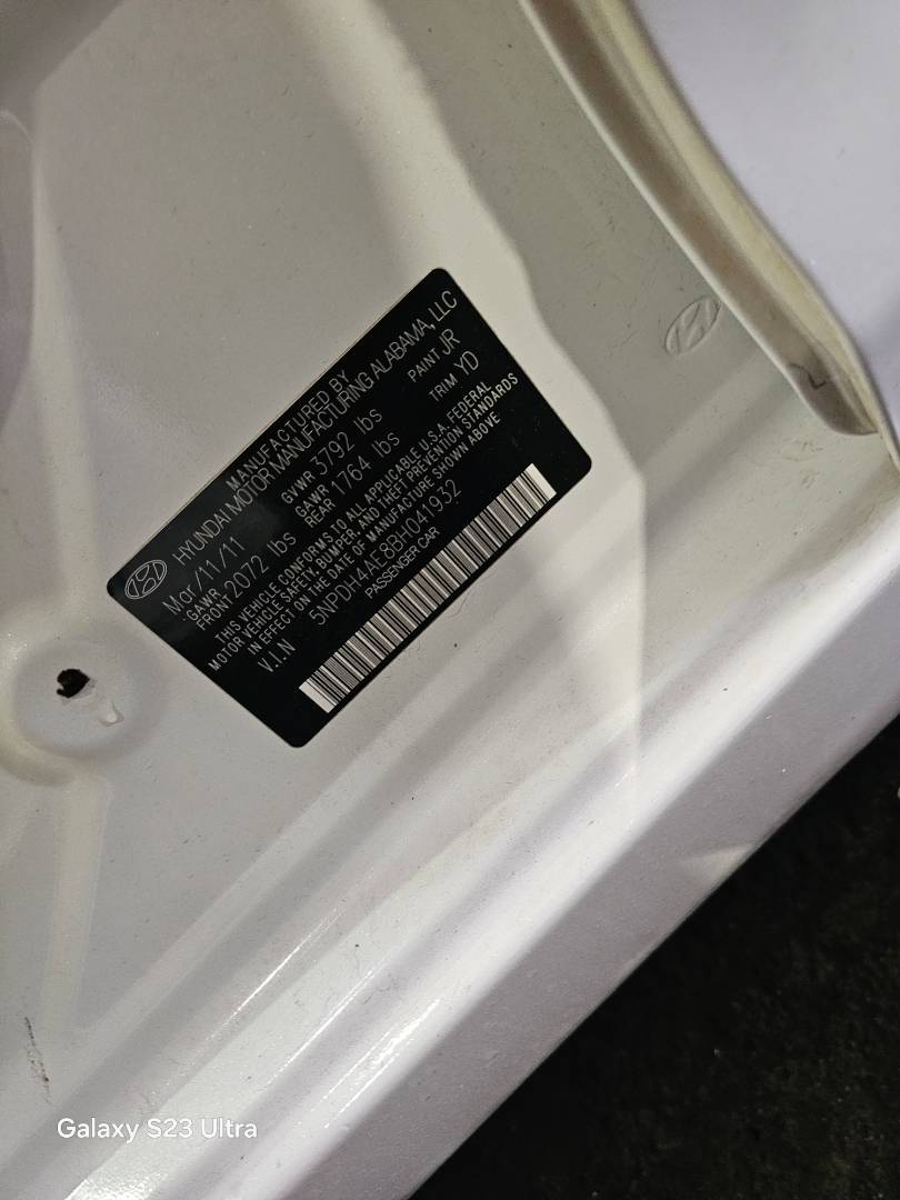 2011 HYUNDAI ELANTRA — 172671 Miles — Lot BH041932 — Main - Marhaba Auctions Used Cars - Image 9