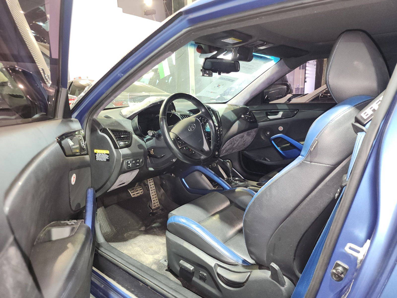 2016 HYUNDAI VELOSTER — 186518 KM — Lot 67320 — Al Quoz - Marhaba Auctions Used Cars - Image 9