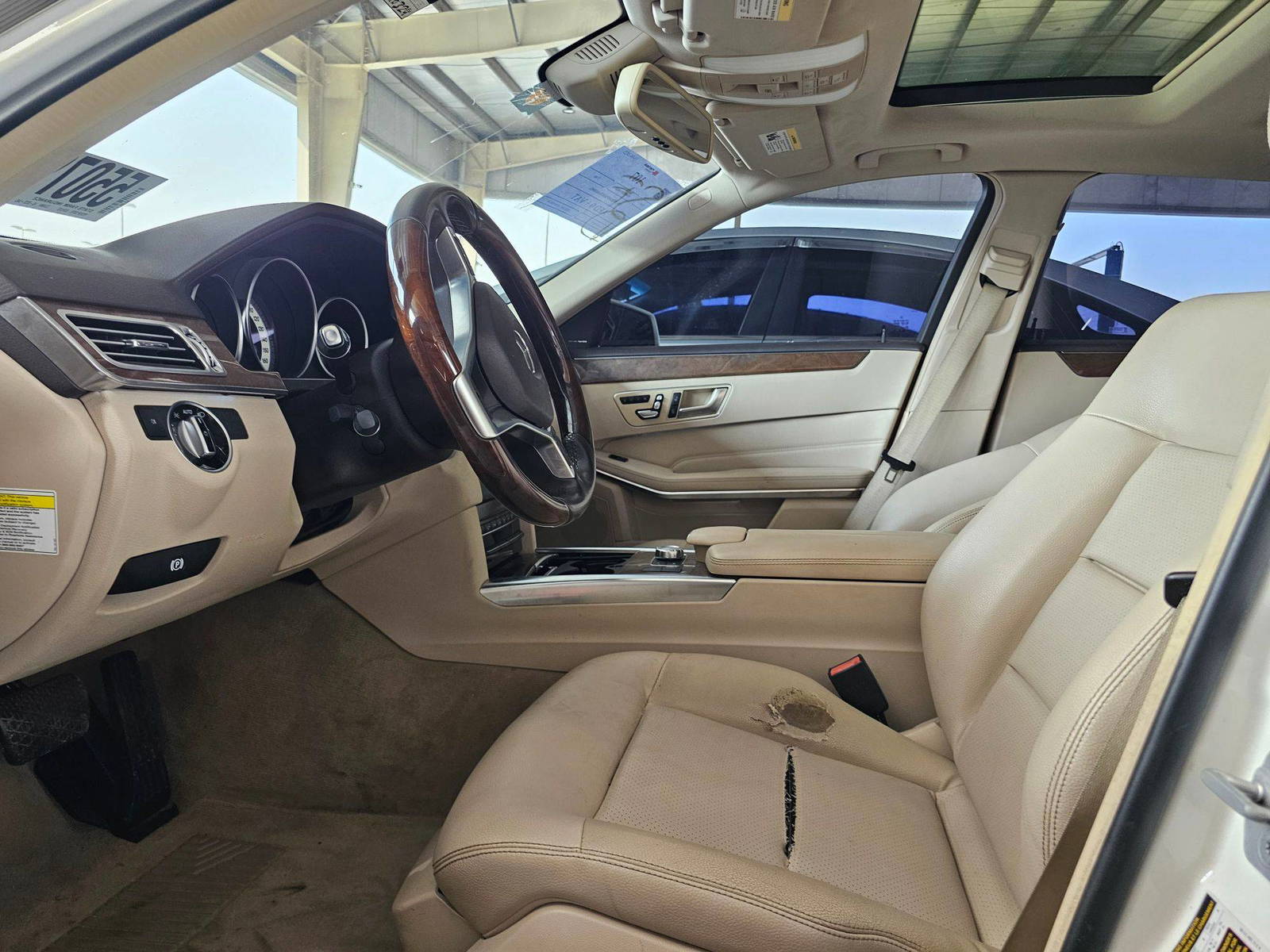 2014 MERCEDES BENZ E 350 — 140324 Miles — Lot EA835902 — Souq - Marhaba Auctions Used Cars - Image 9