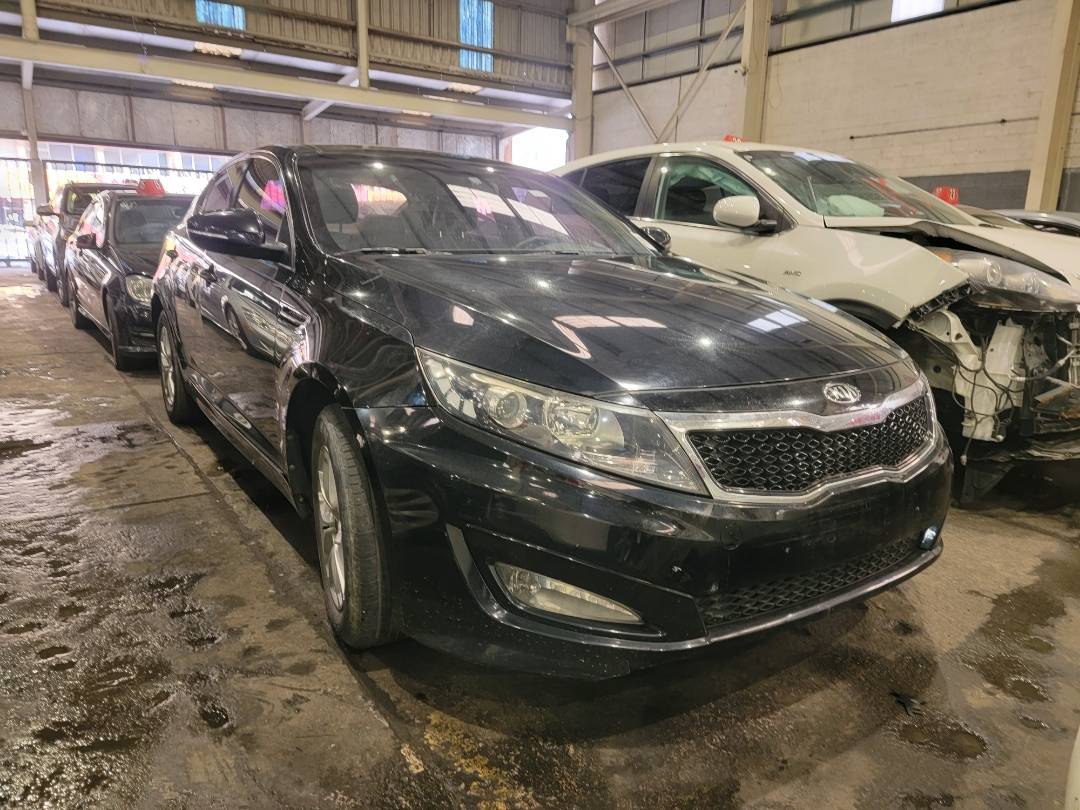 2013 KIA K5 — 185666 KM — Lot 310357 — Main - Marhaba Auctions Used Cars - Image 4