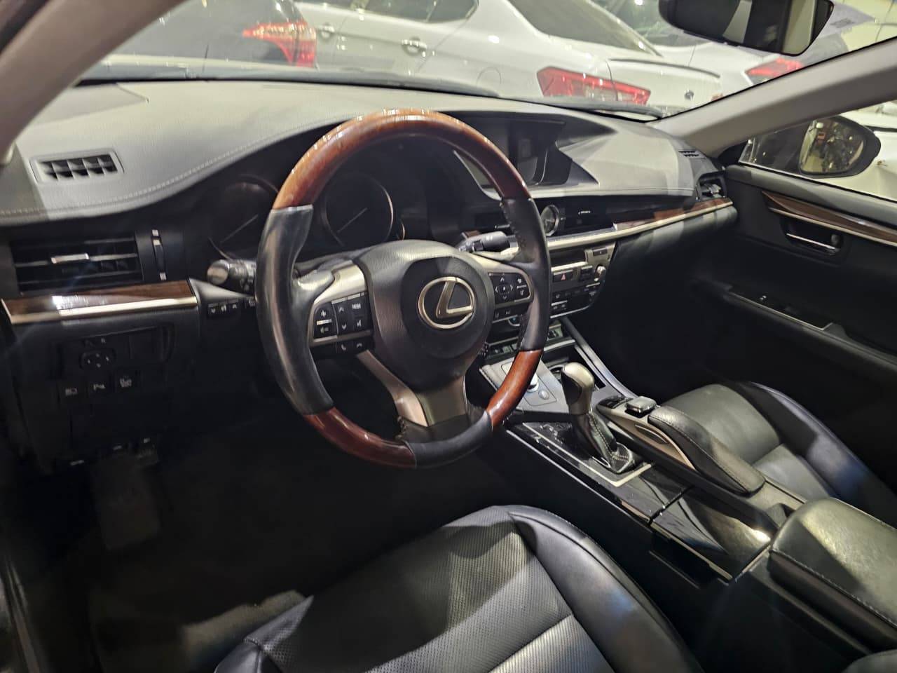 LEXUS ES 350 2017 - Marhaba Auction Used Cars - Image 8