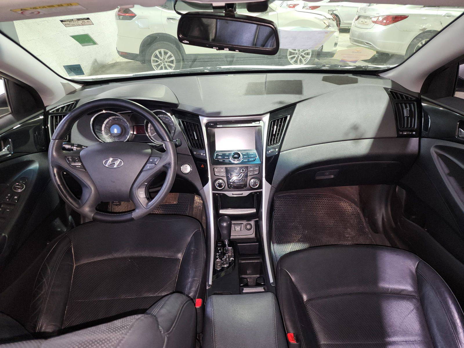 2010 HYUNDAI SONATA — 141651 KM — Lot 124578 — Al Quoz - Marhaba Auctions Used Cars - Image 8