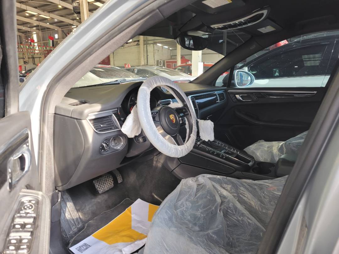 2018 PORSCHE MACAN — 80511 Miles — Lot LB10932 — Main - Marhaba Auctions Used Cars - Image 6