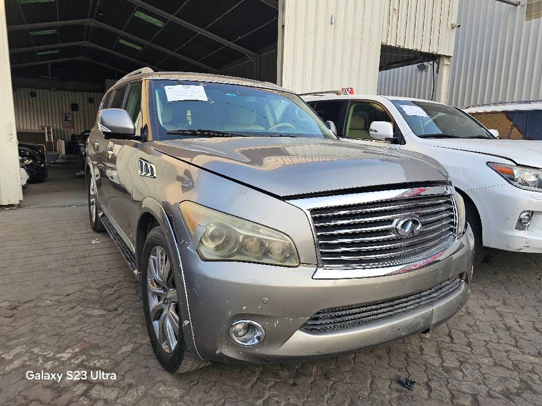 INFINITI QX56