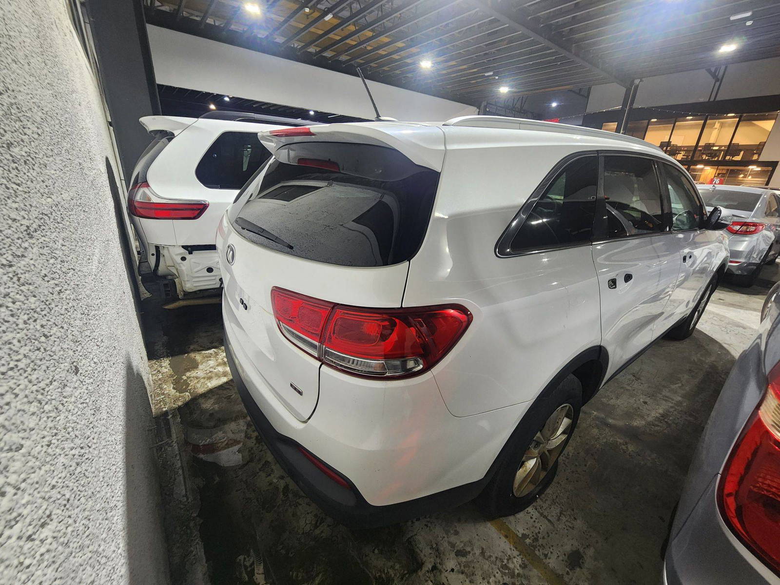 2017 KIA SORENTO — 142800 Miles — Lot 124587 — Al Quoz - Marhaba Auctions Used Cars - Image 6