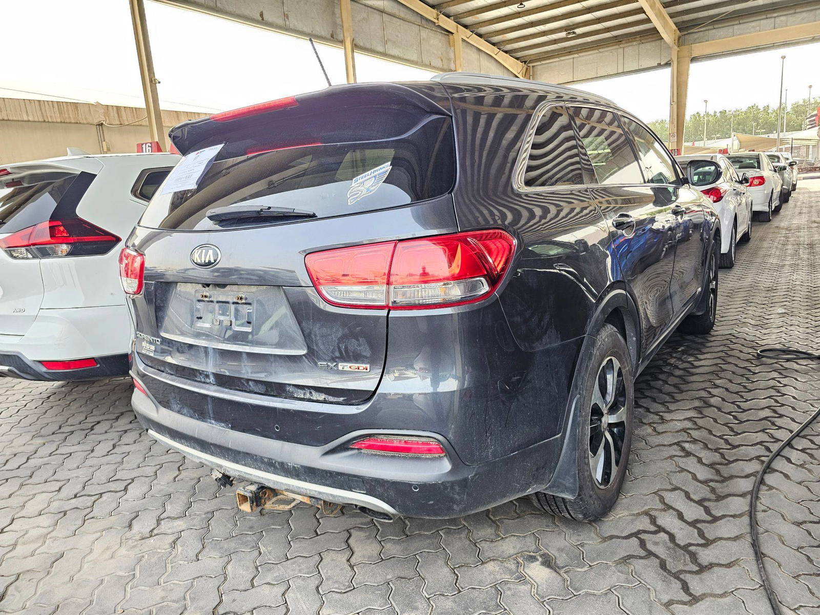 2016 KIA SORENTO — 163724 KM — Lot 12308185 — Souq - Marhaba Auctions Used Cars - Image 3