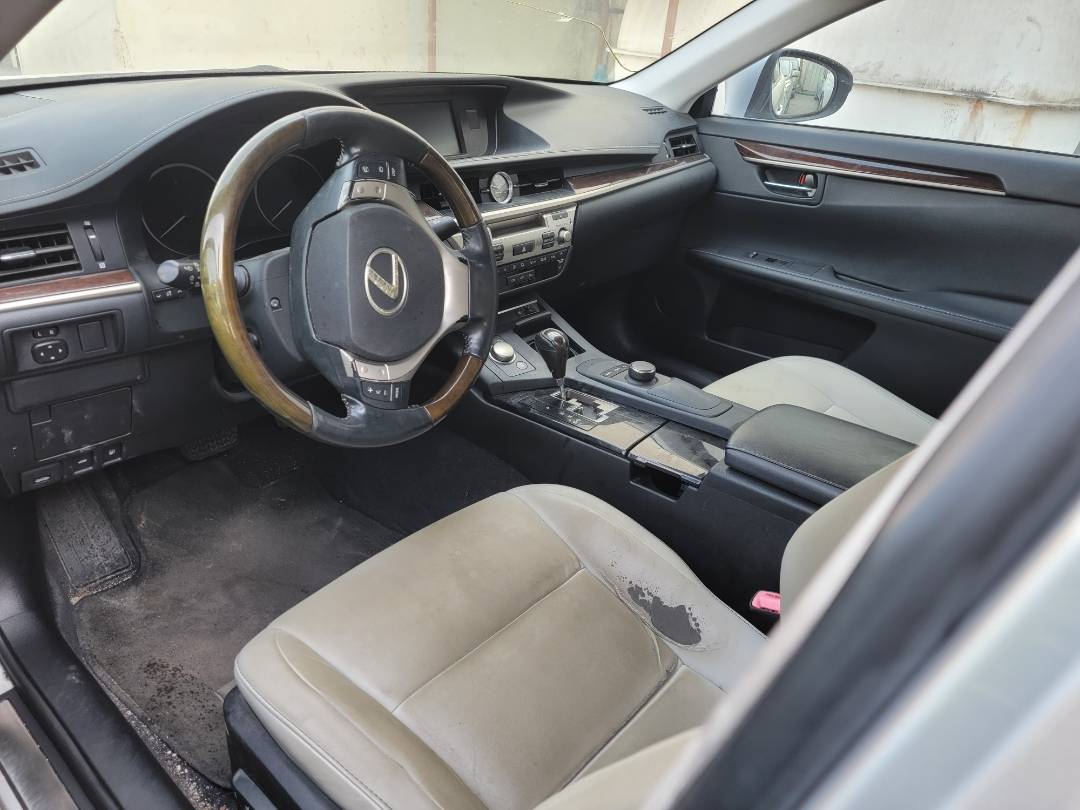 2013 LEXUS ES 350 — 111679 Miles — Lot 7D2039382 — Main - Marhaba Auctions Used Cars - Image 8