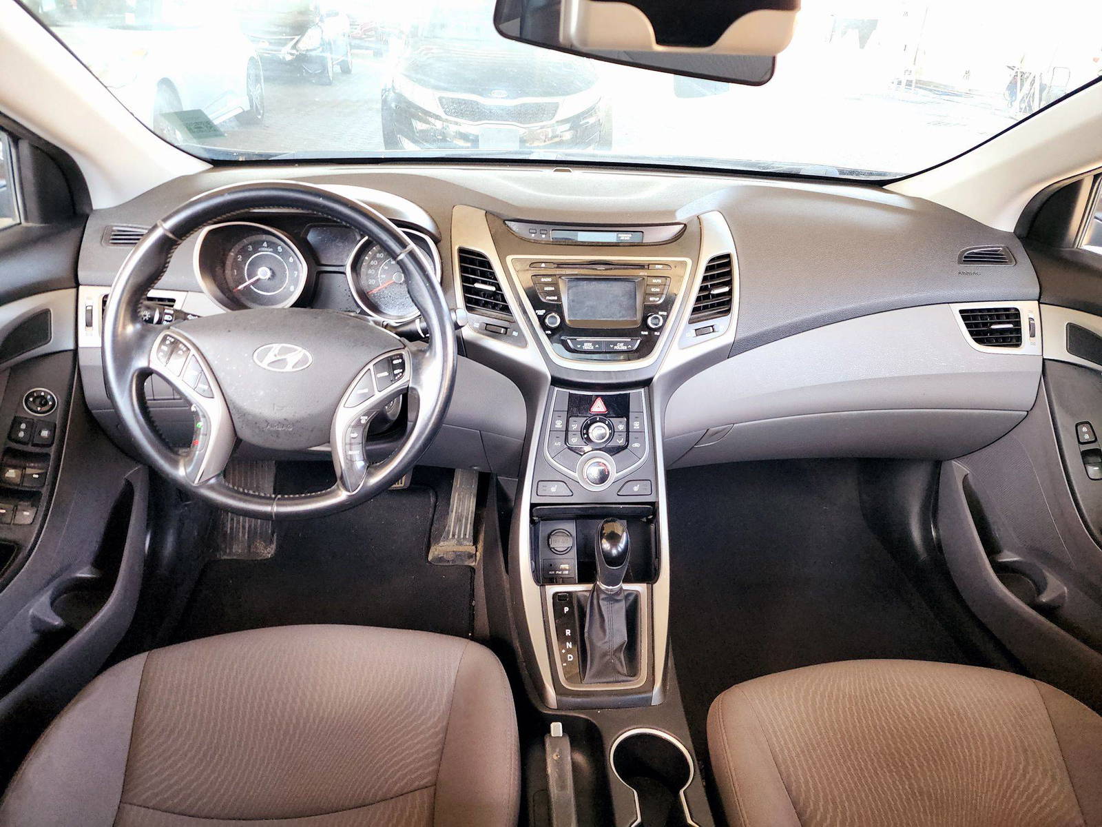 2014 HYUNDAI ELANTRA — 199253 KM — Lot E0EH517238 — Souq - Marhaba Auctions Used Cars - Image 7