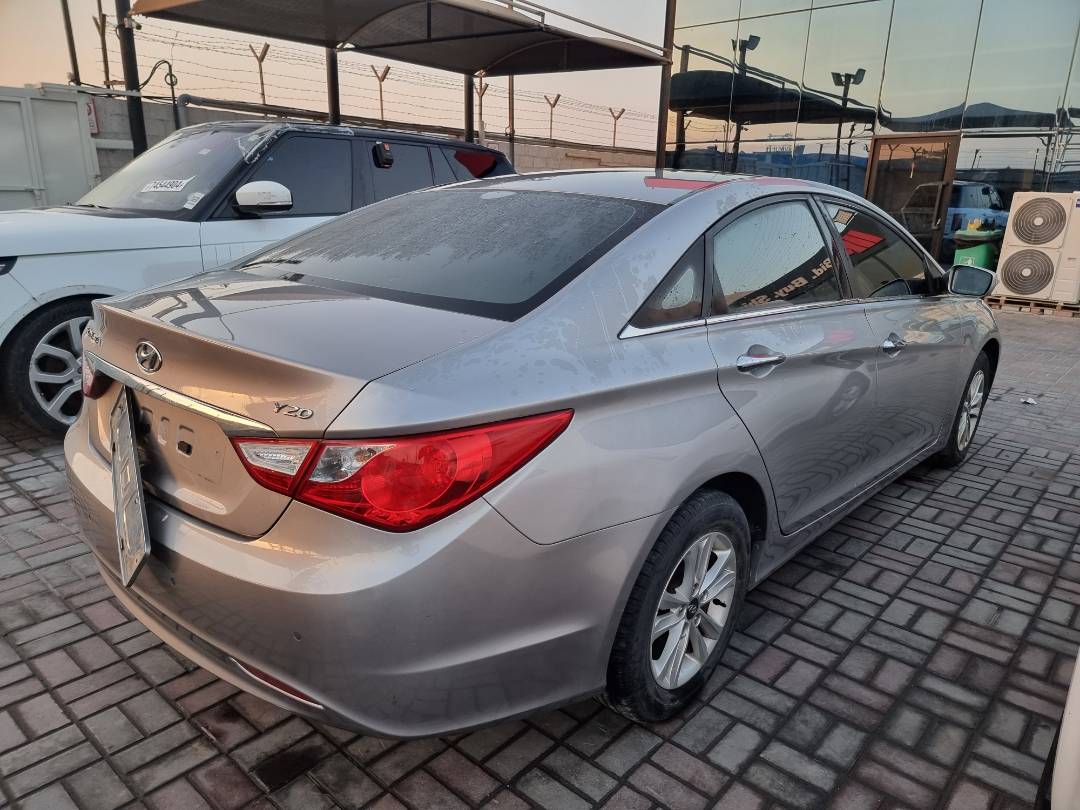 2010 HYUNDAI SONATA — 90896 KM — Lot 214587 — Main - Marhaba Auctions Used Cars - Image 4