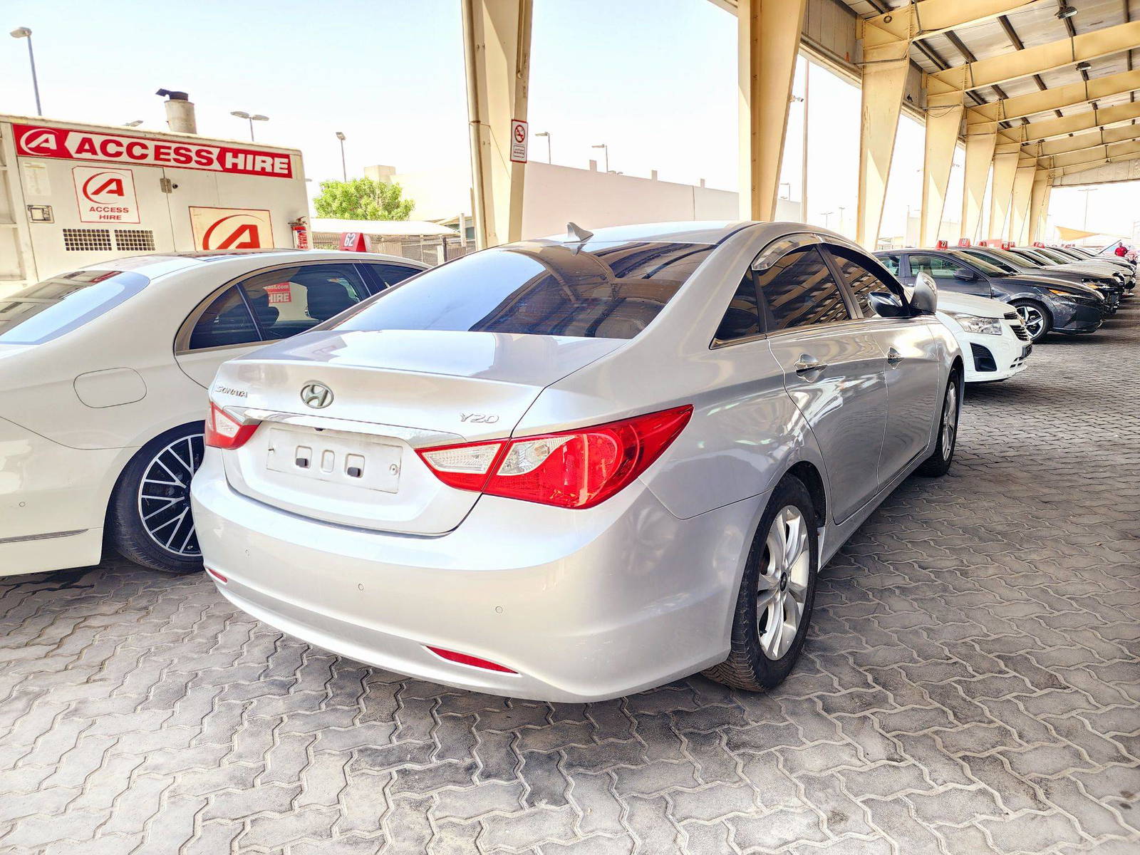 2011 HYUNDAI SONATA — 132684 KM — Lot 254930 — Souq - Marhaba Auctions Used Cars - Image 4