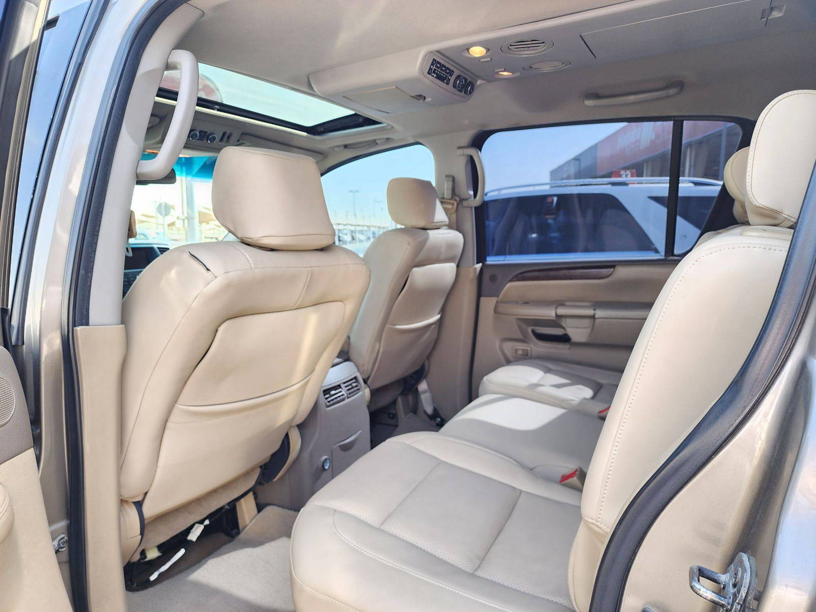 2009 NISSAN ARMADA — 381455 KM — Lot N600363 — Souq - Marhaba Auctions Used Cars - Image 6
