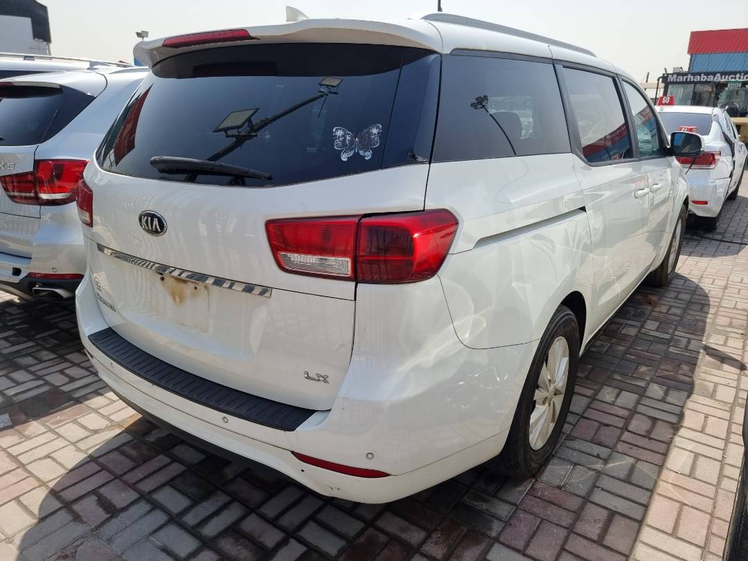 2016 KIA SEDONA — 174501 Miles — Lot 125478 — Main - Marhaba Auctions Used Cars - Image 6