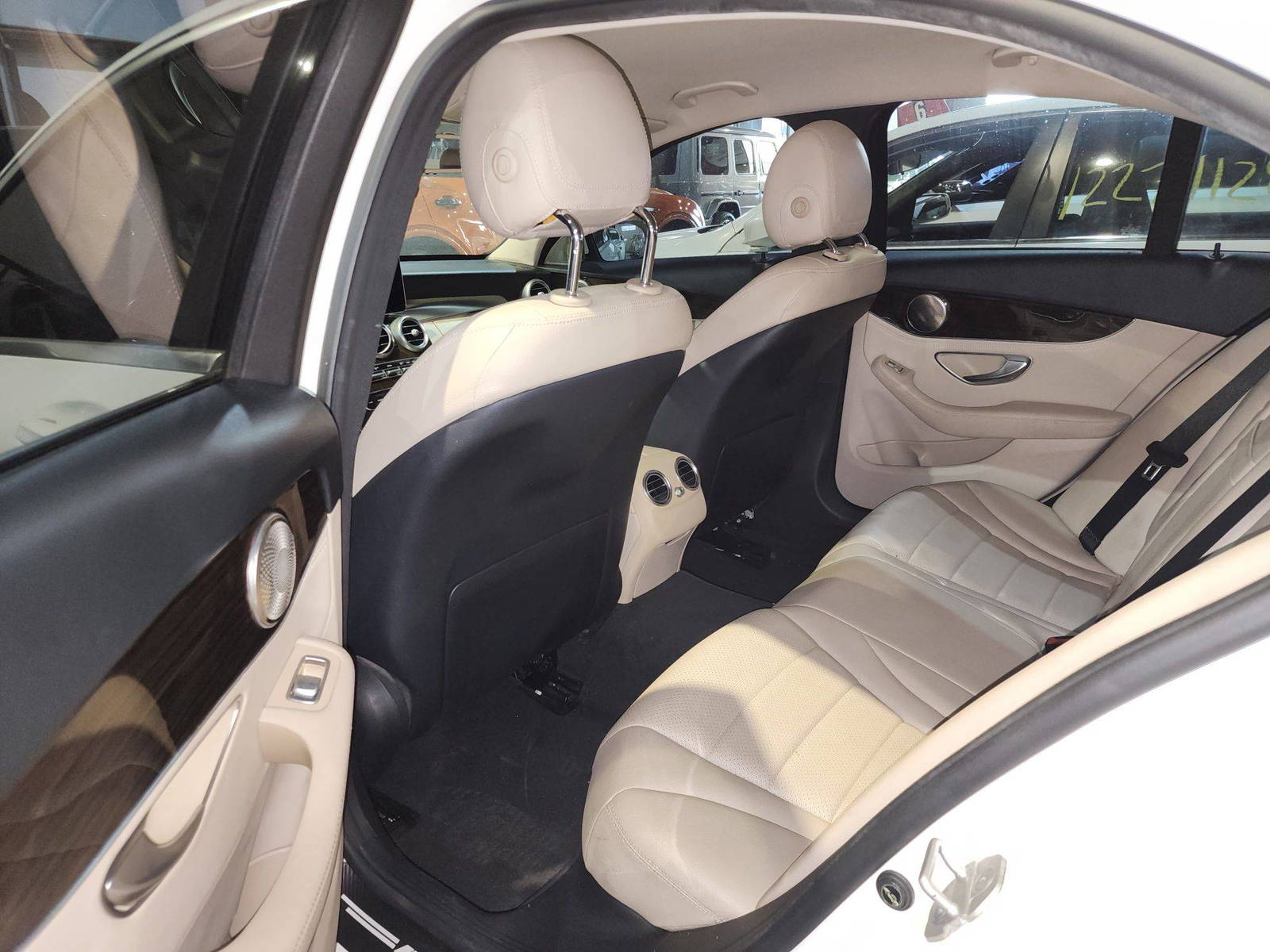 2015 MERCEDES BENZ C300 — 124910 Miles — Lot U060086 — Souq - Marhaba Auctions Used Cars - Image 8