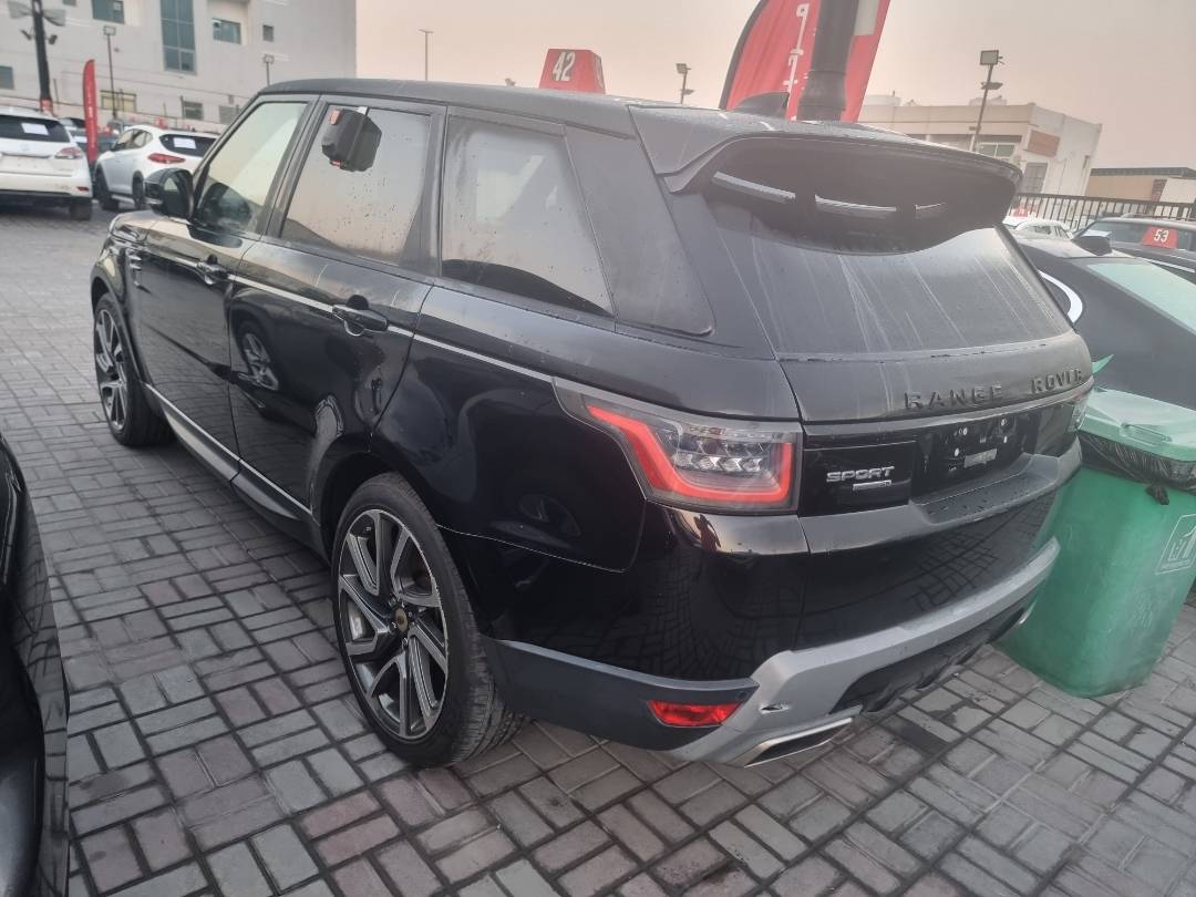 RANGE ROVER SPORT 2018 view 2