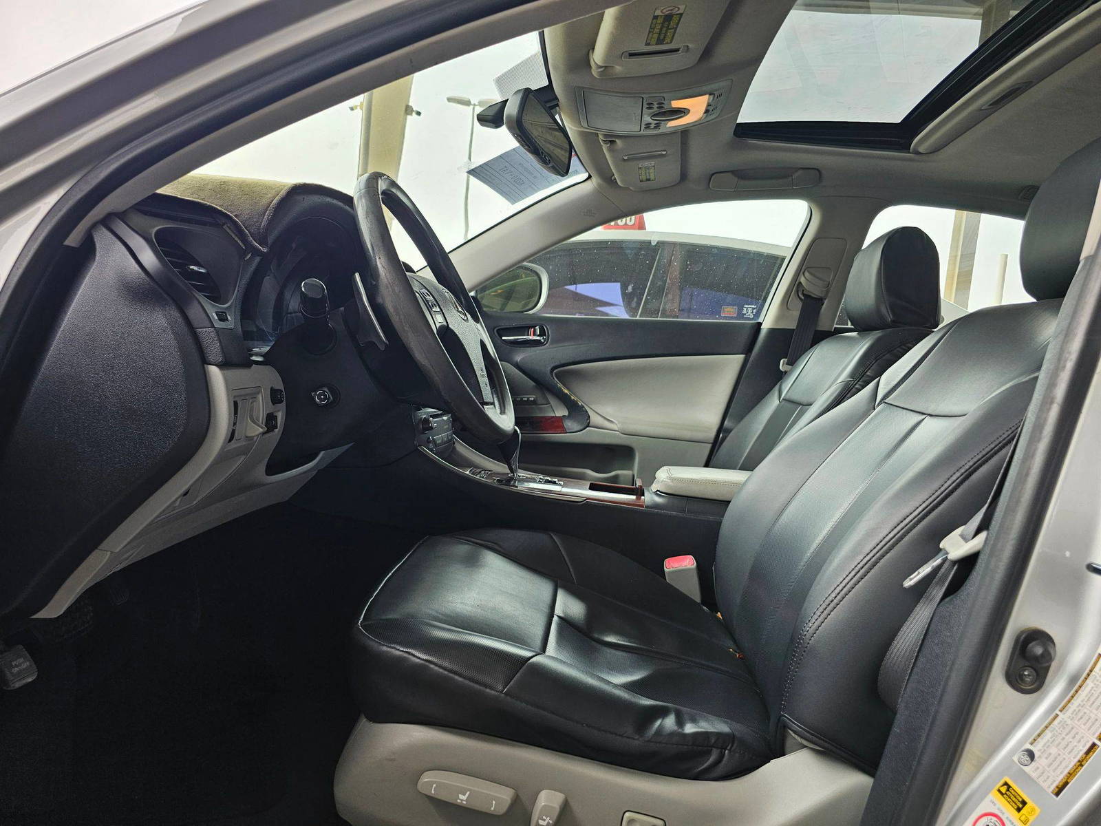 2008 LEXUS IS-350 — 279434 Miles — Lot 018706 — Souq - Marhaba Auctions Used Cars - Image 9