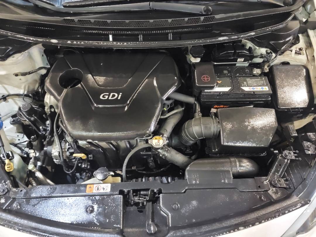 2013 KIA K3 — 156650 KM — Lot 037360 — Main - Marhaba Auctions Used Cars - Image 9