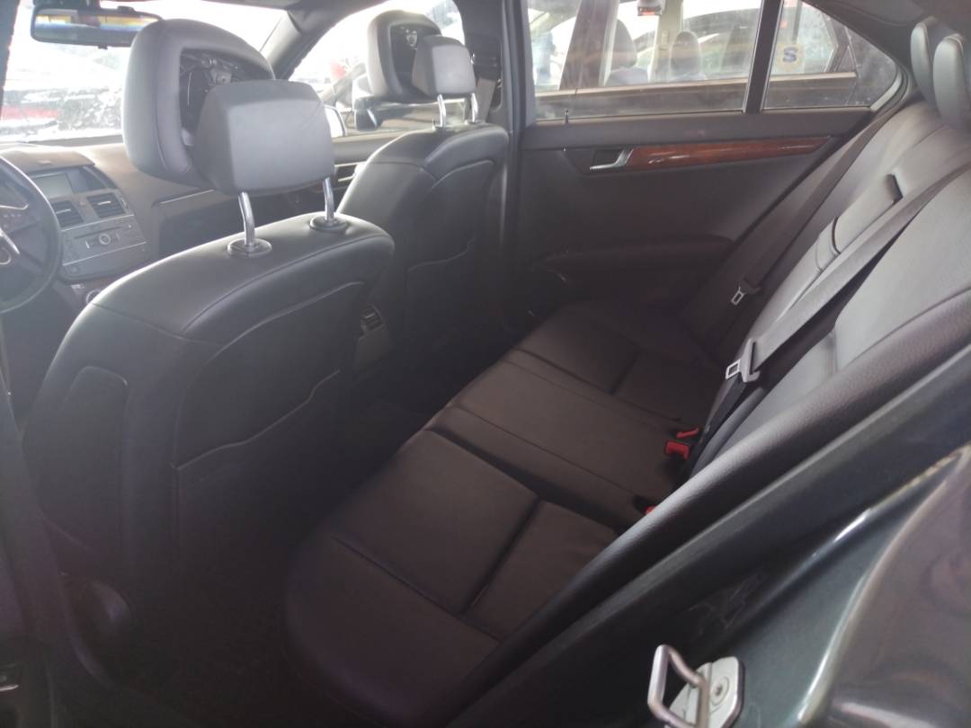 2011 MERCEDES BENZ C300 — 166678 Miles — Lot 70277373 - Marhaba Auctions Used Cars - Image 6