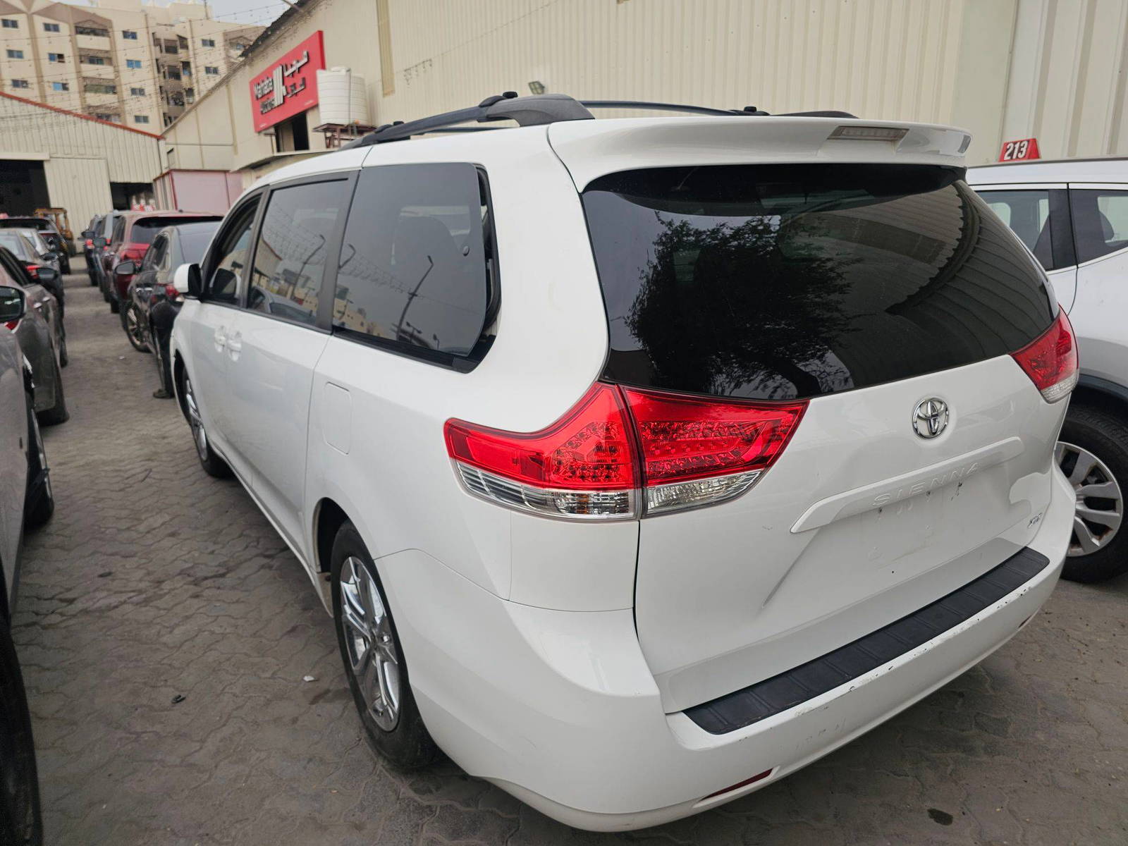 2011 TOYOTA SIENNA — 177886 Miles — Lot BS013650 — Main - Marhaba Auctions Used Cars - Image 6