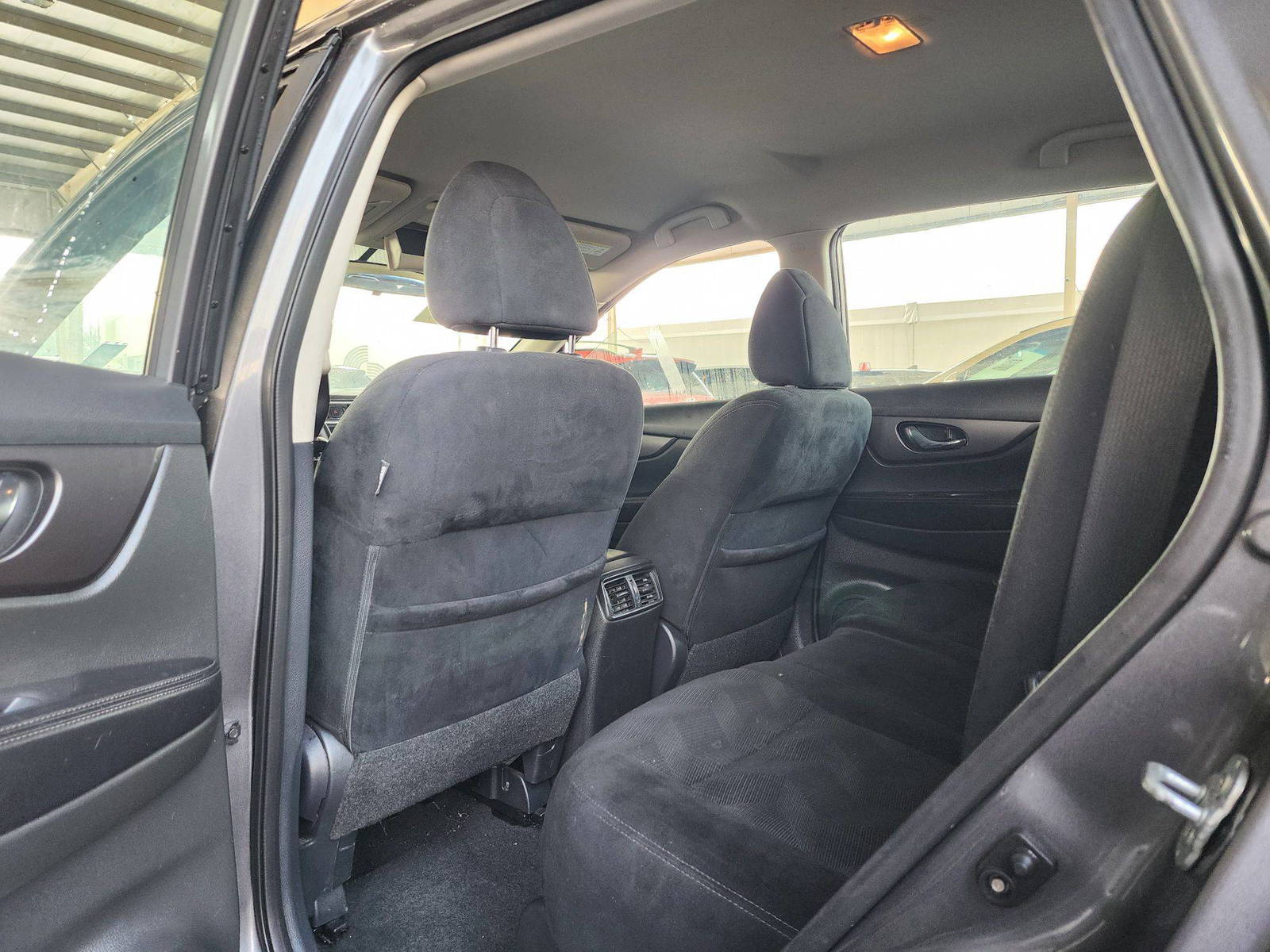 2016 NISSAN ROGUE — 168129 Miles — Lot V8GC911131 — Souq - Marhaba Auctions Used Cars - Image 6