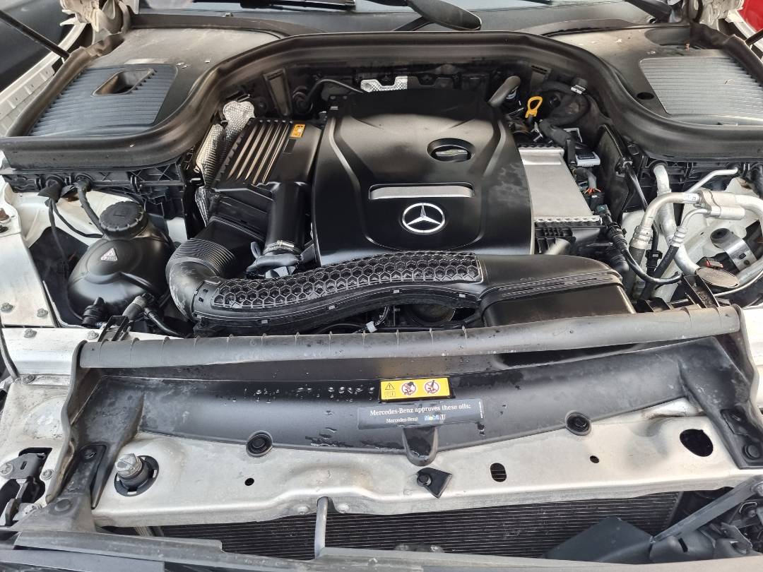 2018 MERCEDES BENZ GLC-300 — 58077 Miles — Lot 45363465 — Main - Marhaba Auctions Used Cars - Image 12
