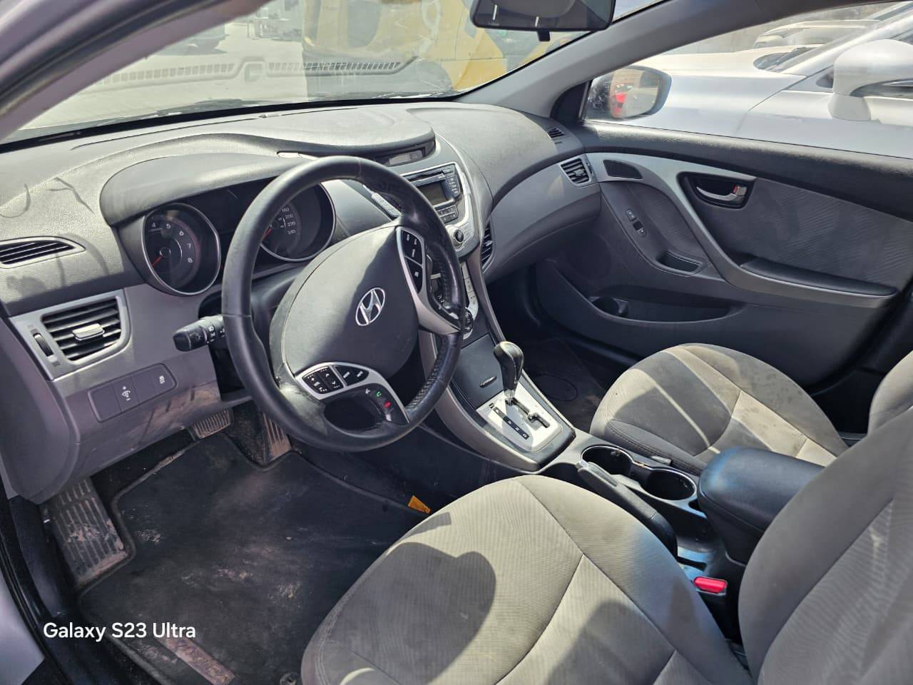 2011 HYUNDAI ELANTRA — 260536 KM — Lot H025458 — Main - Marhaba Auctions Used Cars - Image 6