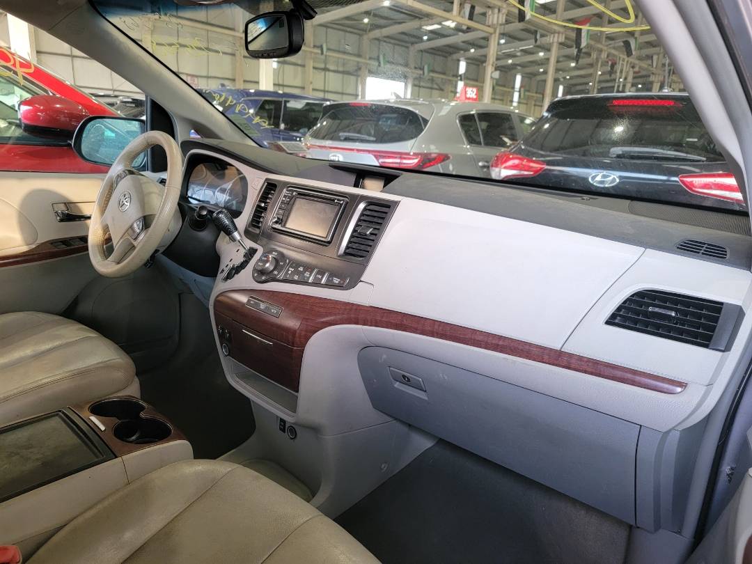 2013 TOYOTA SIENNA — 194941 Miles — Lot 45350294 — Main - Marhaba Auctions Used Cars - Image 7