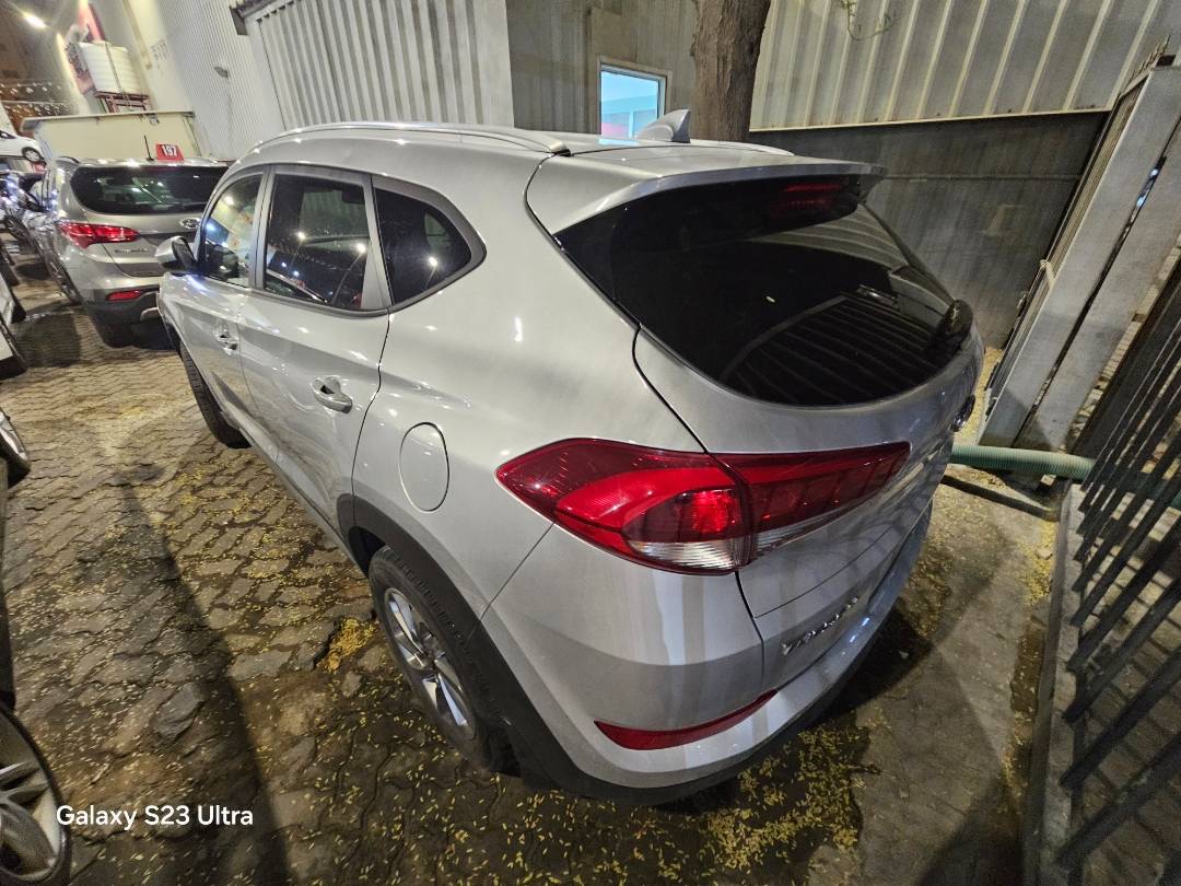 2018 HYUNDAI TUCSON — 90607 Miles — Lot 54373185 — Main - Marhaba Auctions Used Cars - Image 6