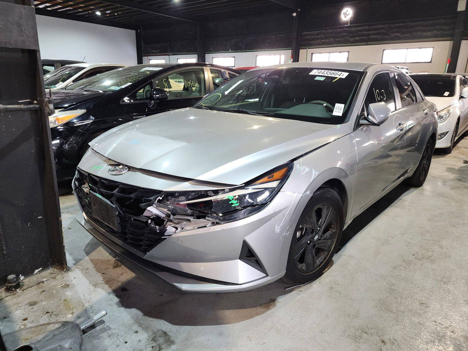 2021 HYUNDAI ELANTRA — 70229 Miles — Lot 8587 — Al Quoz - Marhaba Auctions Used Cars - Image 5