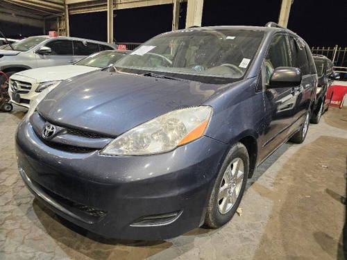 TOYOTA SIENNA
