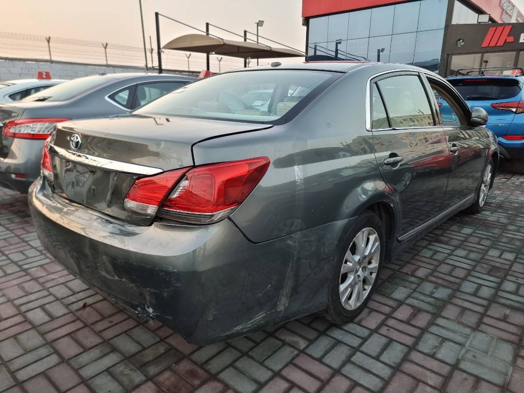 2011 TOYOTA AVALON — 207337 Miles — Lot 125487 — Ind. 12 - Marhaba Auctions Used Cars - Image 4