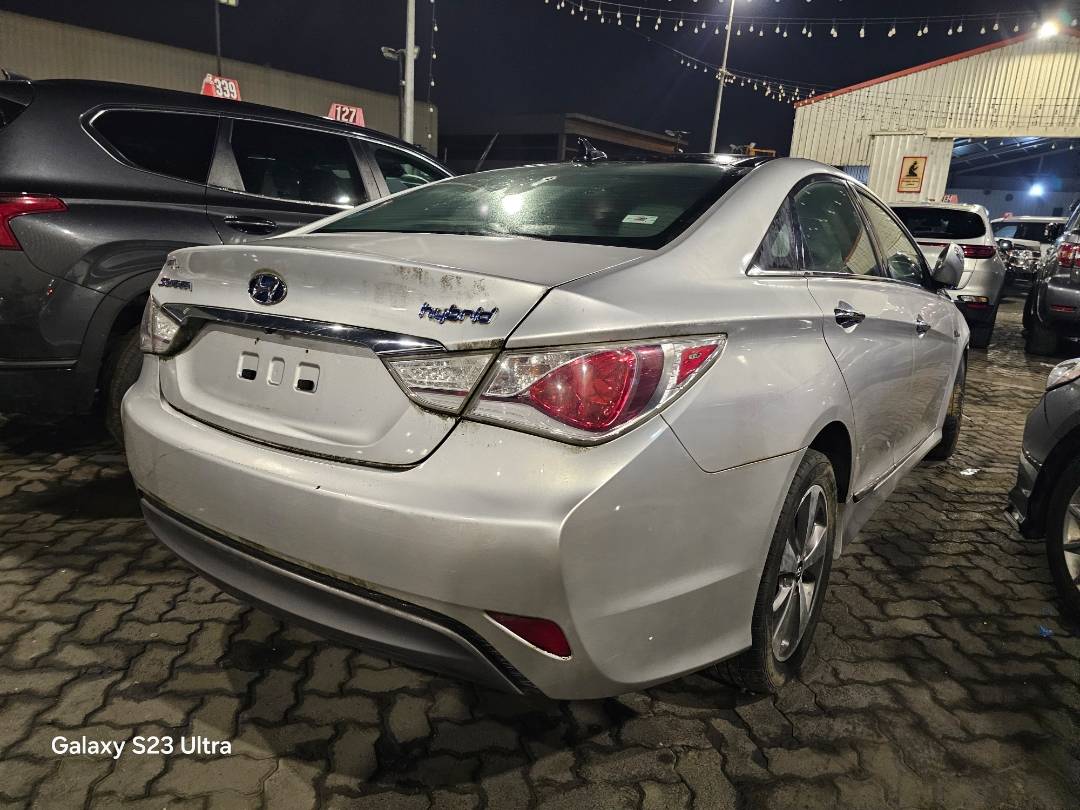 HYUNDAI SONATA 2011 - Marhaba Auction Used Cars - Image 3