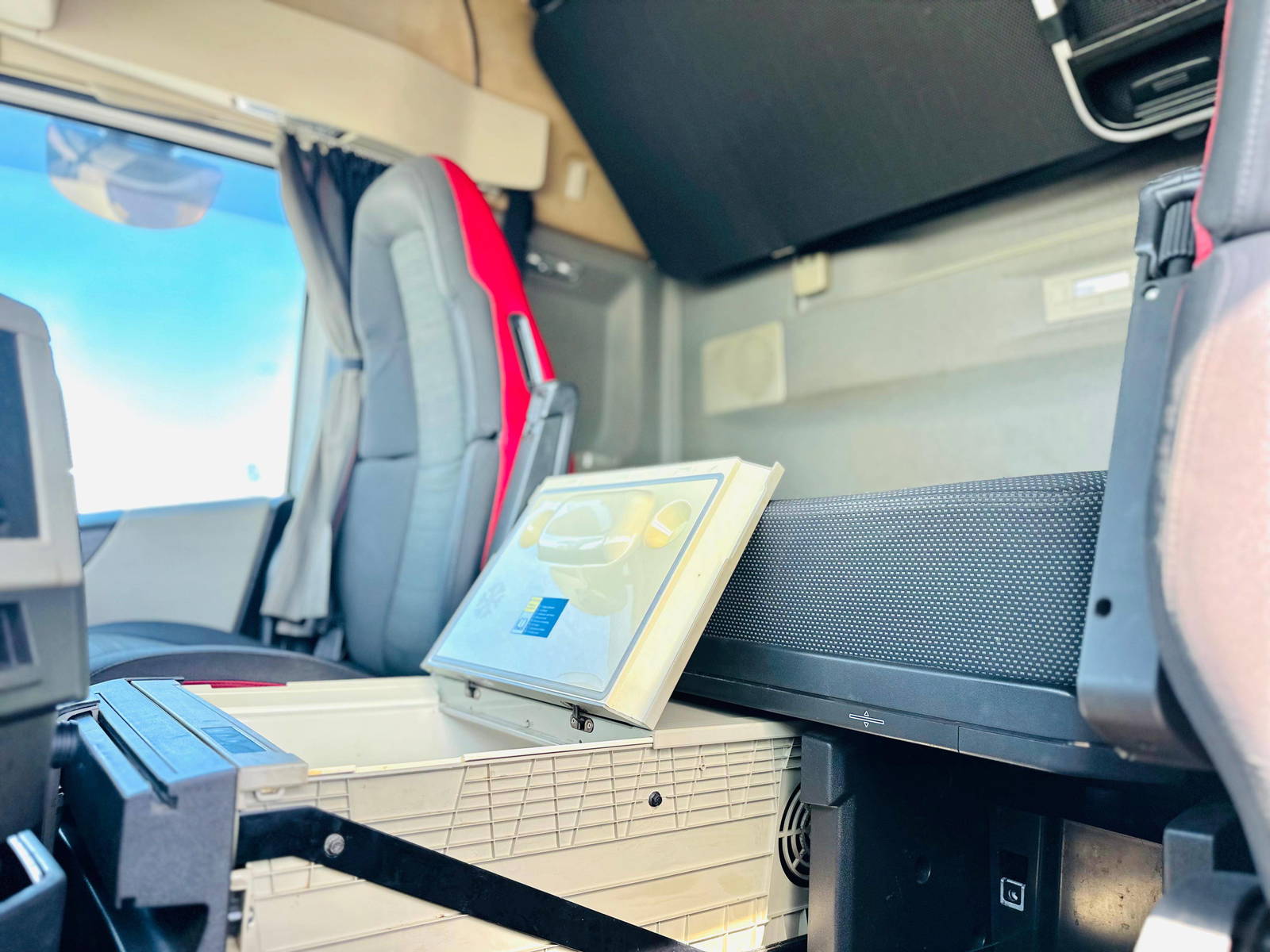 VOLVO FH-Series 2016 - Marhaba Auction Used Cars - Image 12