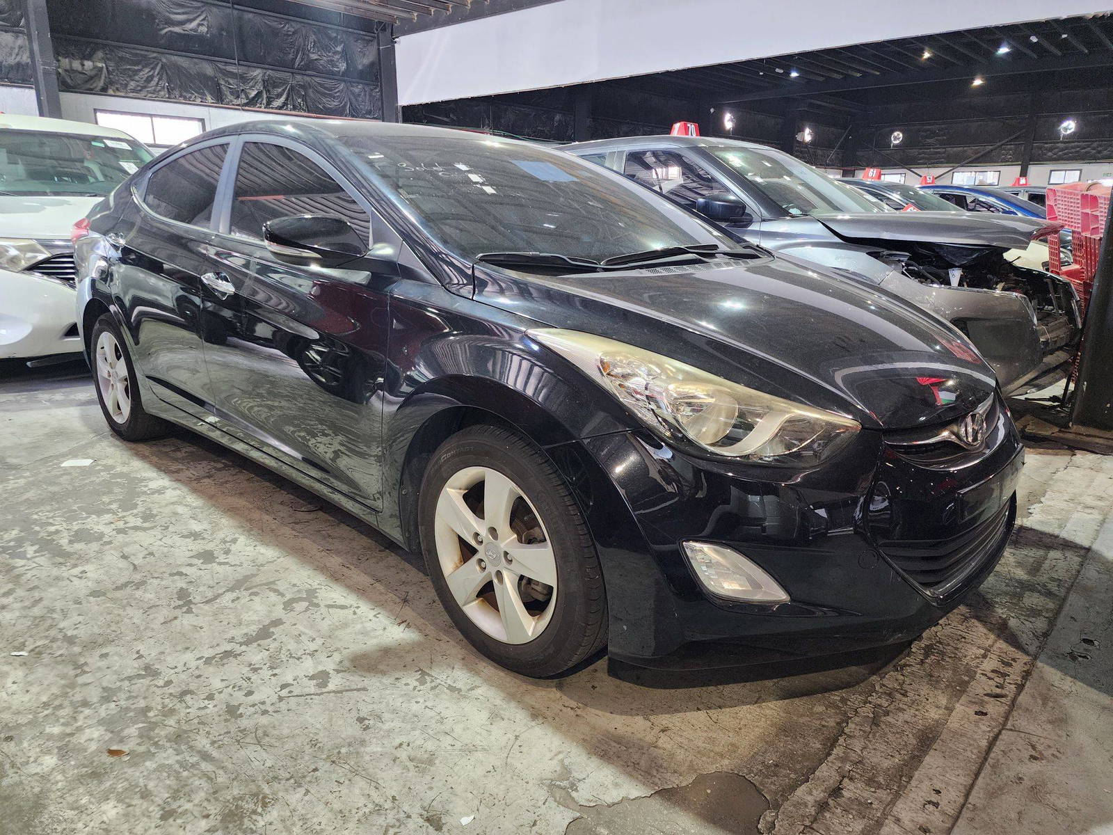 2013 HYUNDAI AVANTE — 143553 KM — Lot 649369 — Al Quoz - Marhaba Auctions Used Cars - Image 3