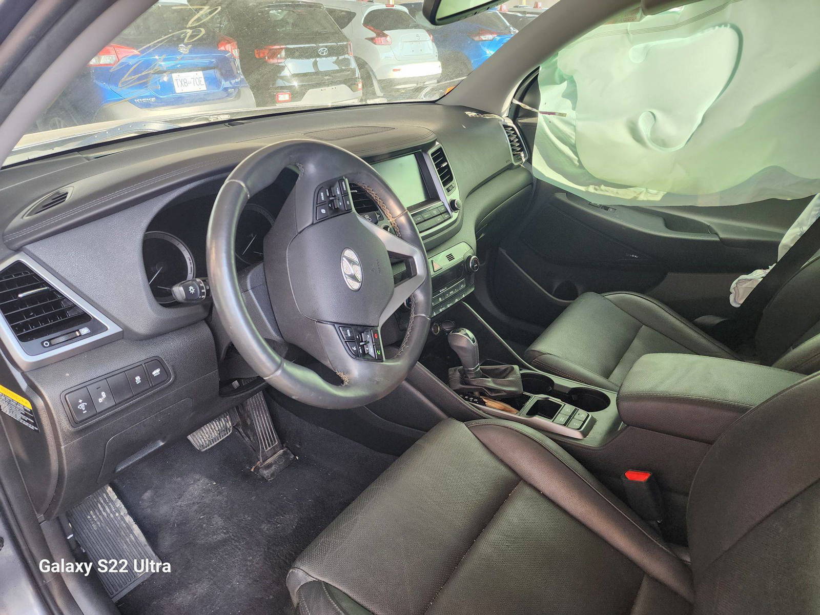 2017 HYUNDAI TUCSON — 114595 KM — Lot 502093 — Souq - Marhaba Auctions Used Cars - Image 8