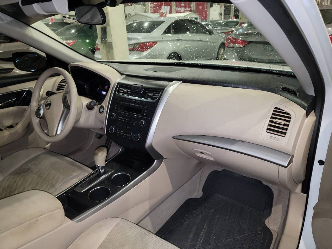 2014 NISSAN ALTIMA — 239161 Miles — Lot 37877876 - Marhaba Auctions Used Cars - Image 5
