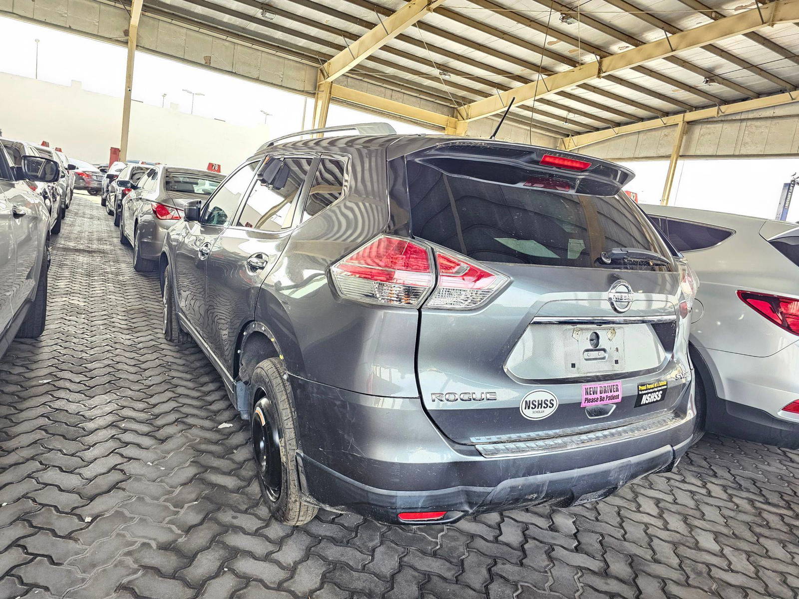 2016 NISSAN ROGUE — 100612 Miles — Lot XGC919523 — Souq - Marhaba Auctions Used Cars - Image 3