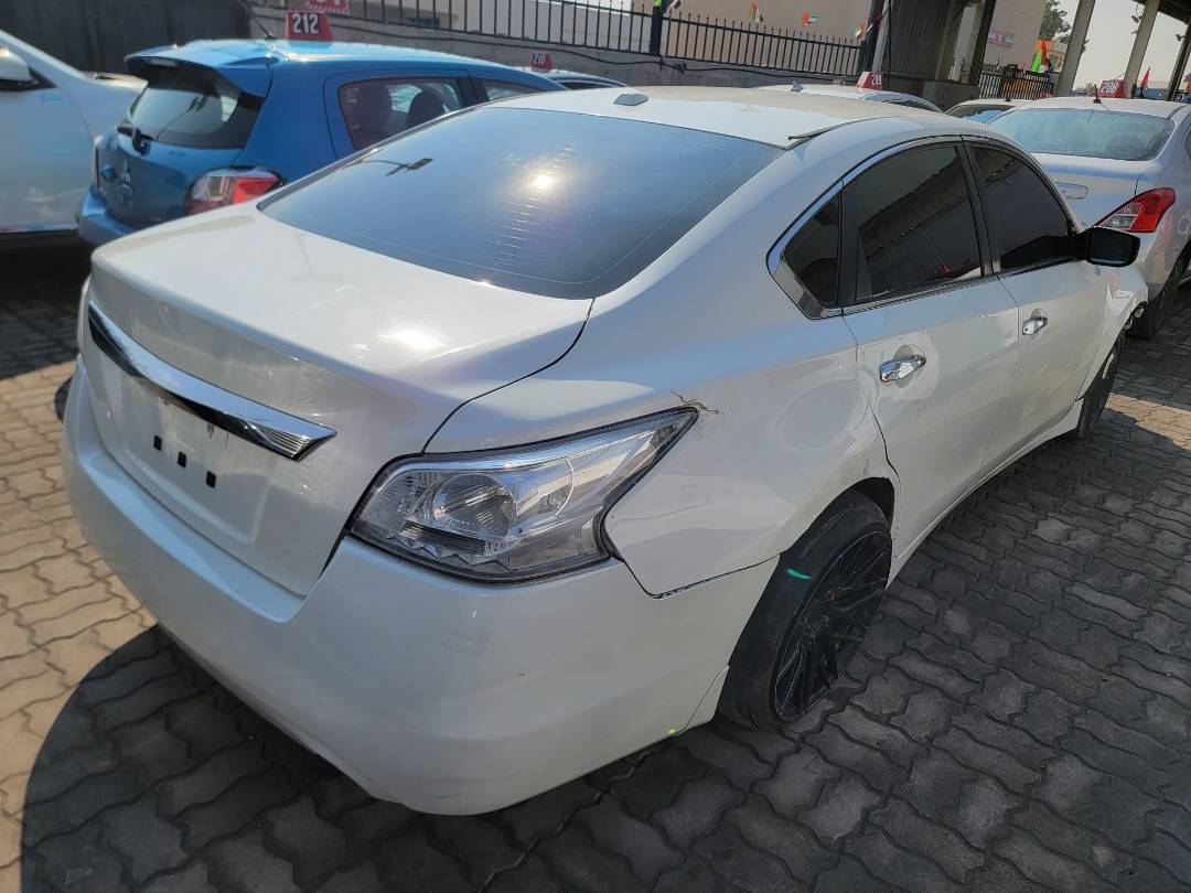 2015 NISSAN ALTIMA — 110961 Miles — Lot 37715131 - Marhaba Auctions Used Cars - Image 3