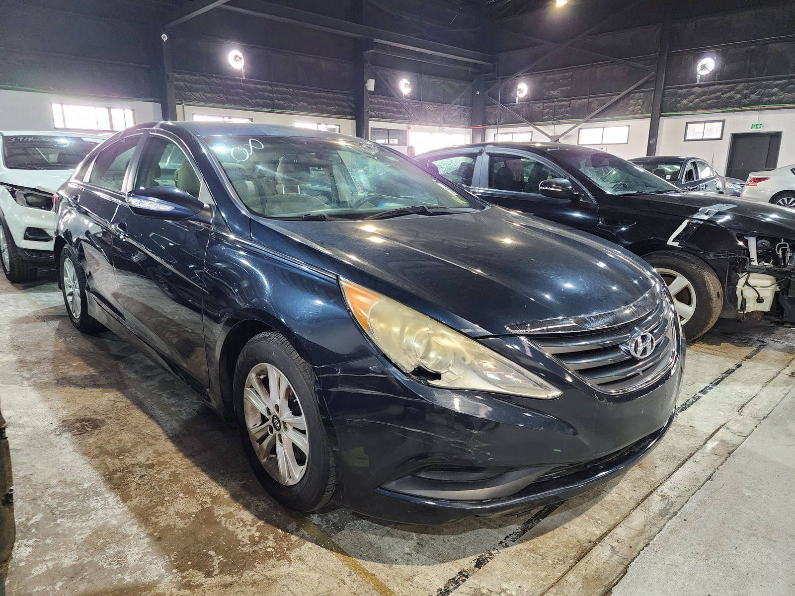 2014 HYUNDAI SONATA — 138789 Miles — Lot 54209474 — Al Quoz - Marhaba Auctions Used Cars - Image 3