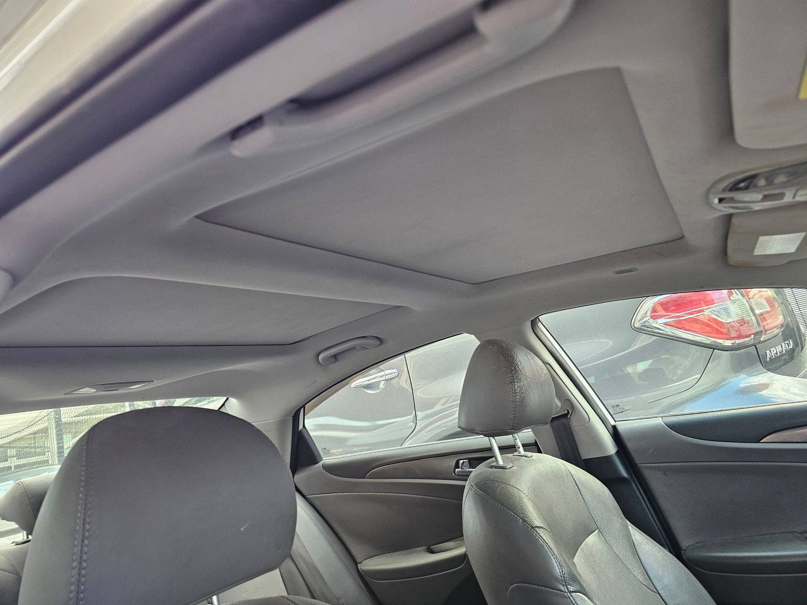 2015 HYUNDAI SONATA — 135748 Miles — Lot 48FA120102 — Souq - Marhaba Auctions Used Cars - Image 9